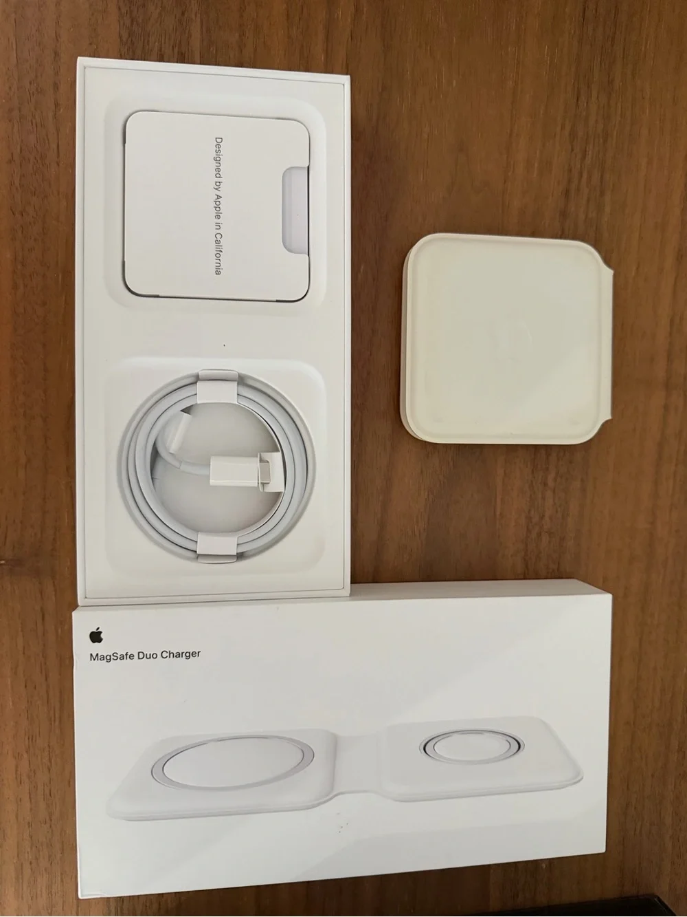Apple MagSafe Duo Charger - White